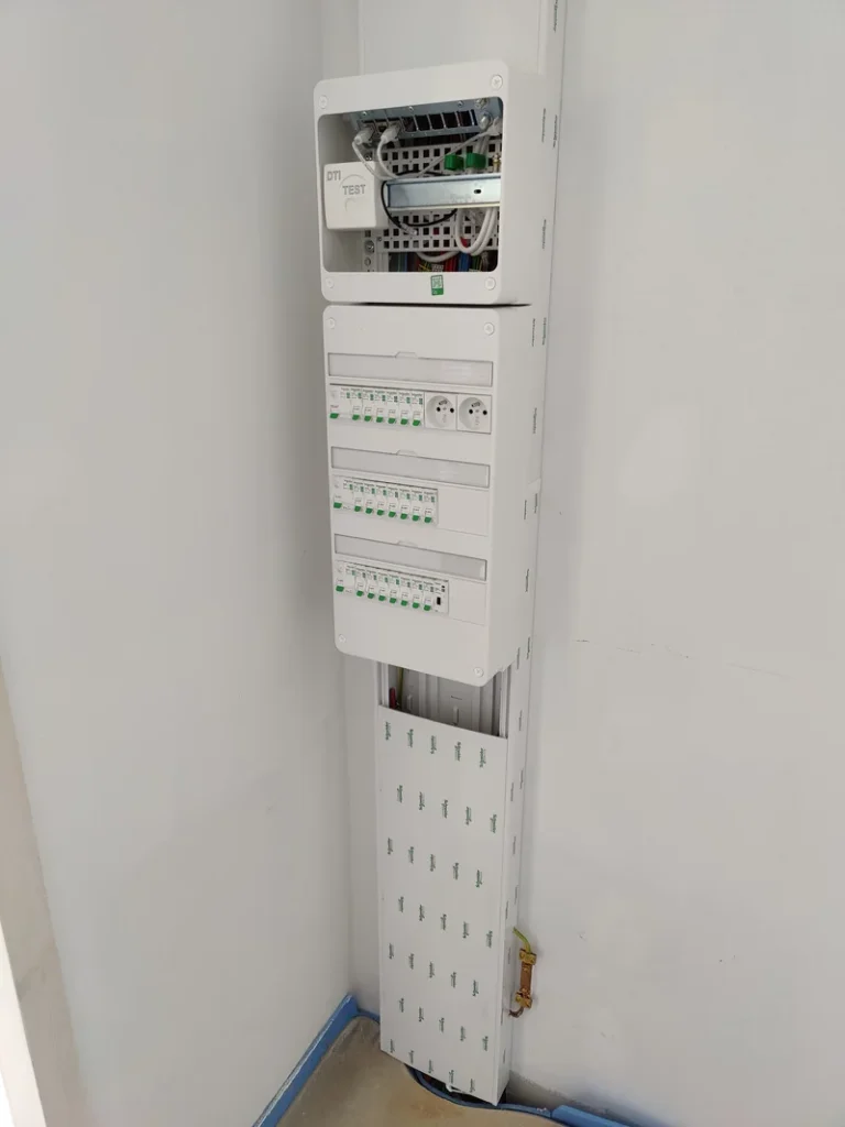 Réalisation électricité, Nouvelles Énergies Services, Entreprise d’Energie Renouvelable à Fontenay-le-Comte